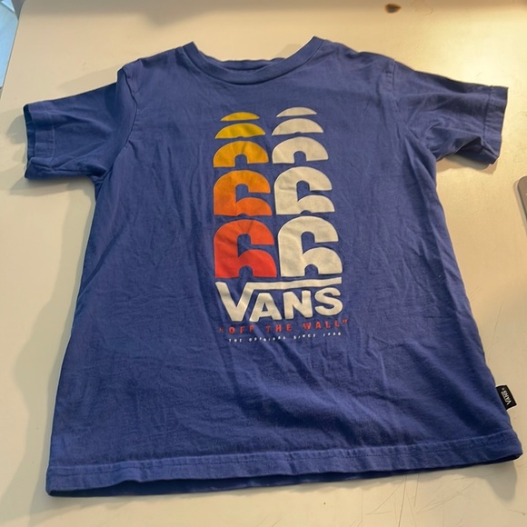 Vans Brand boys tees - short sleeve size 5 - Picture 1 of 3